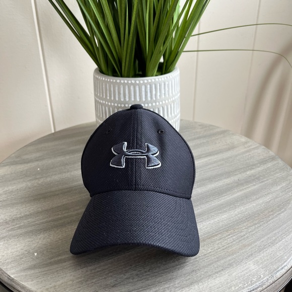 Under Armor youth hat - Picture 2 of 5